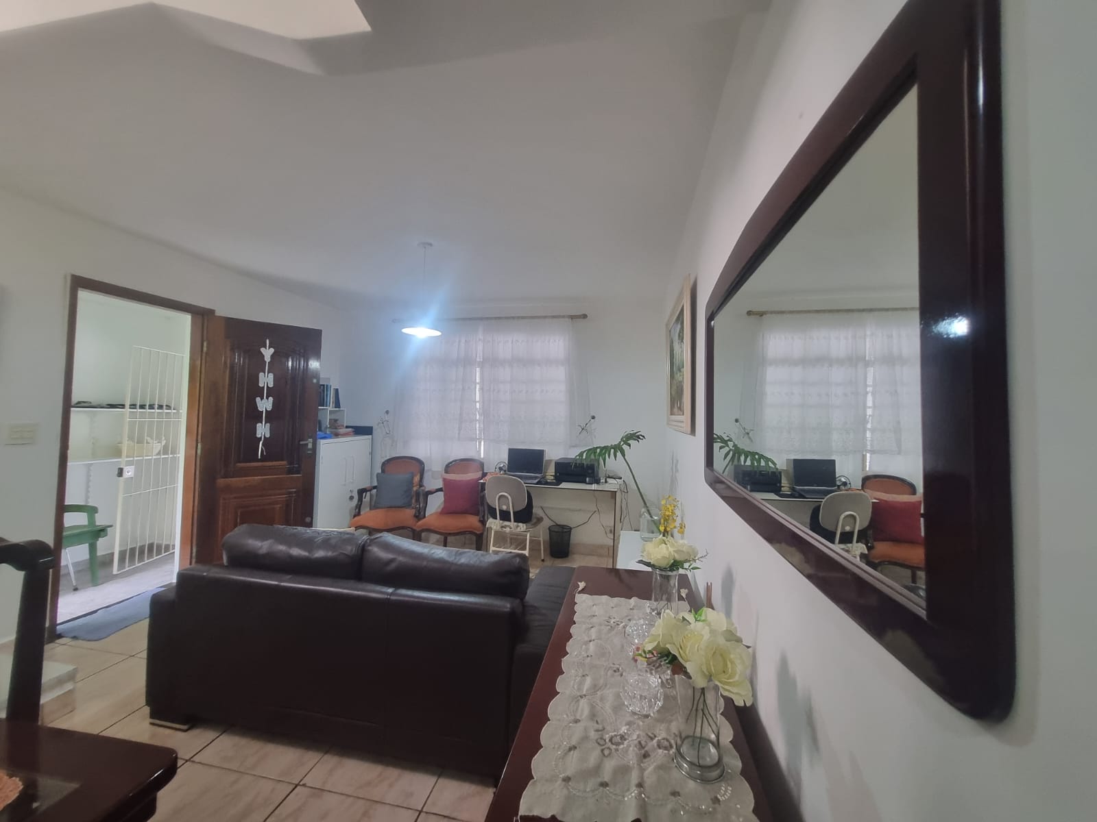 VENDA - SOBRADO 125m² - 03 QUARTOS 03 BANHEIROS E DUAS VAGAS DE GARAGENS - FL38