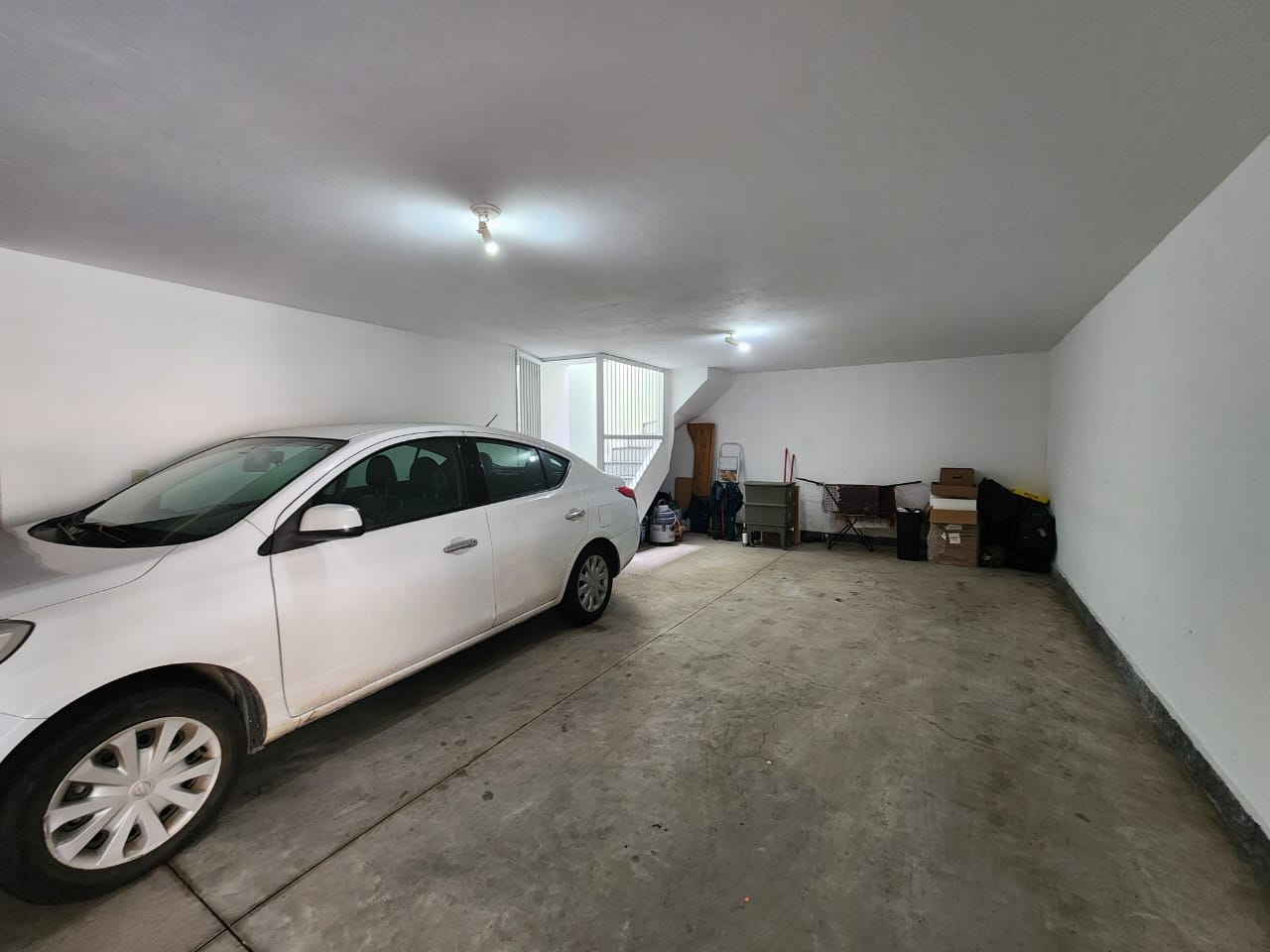 VENDA SOBRADO com 201m² e 3 quartos à venda em Jardim Pinheiros