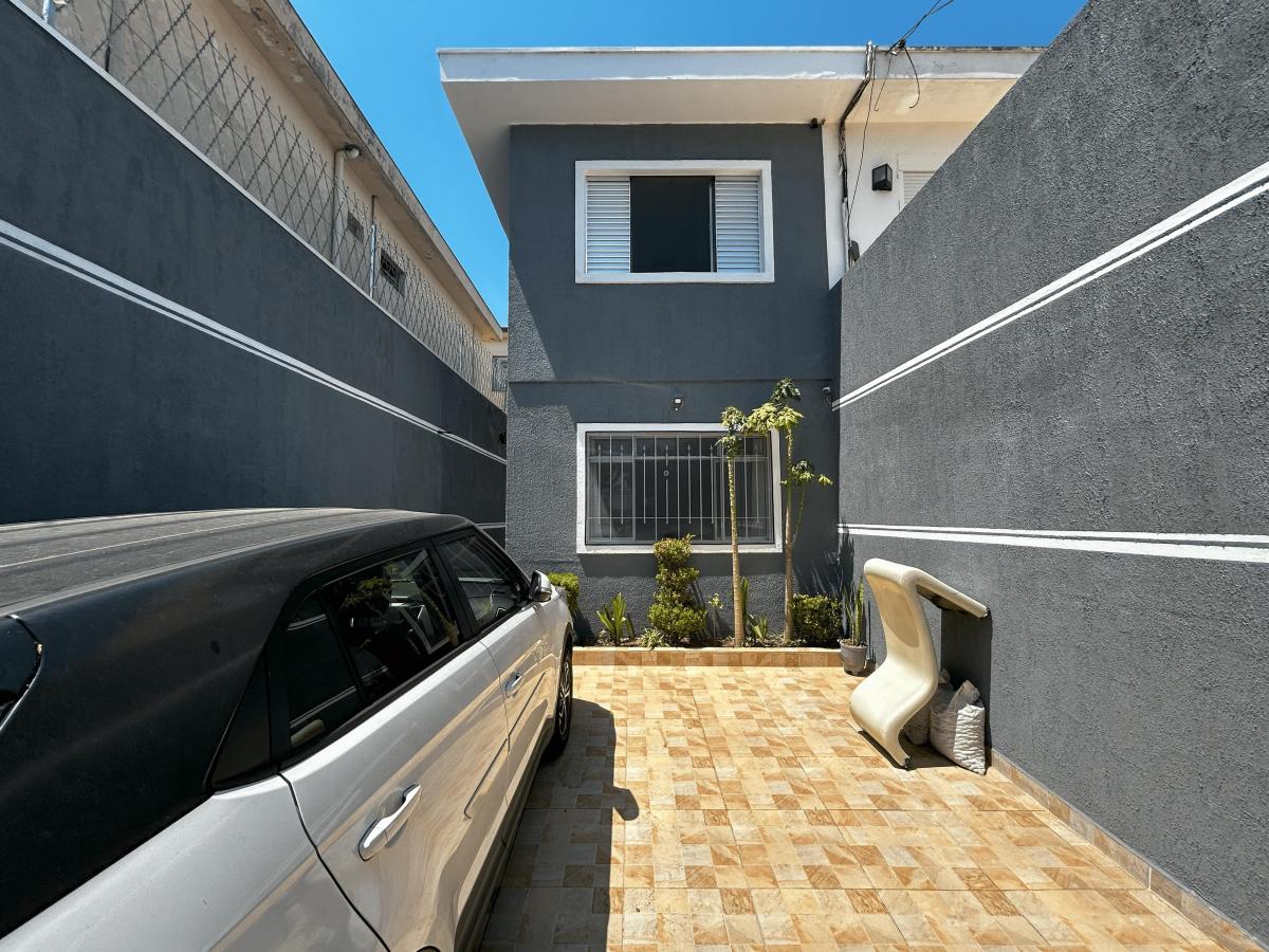VENDA CASA tot. 200m² ,183² ùtil 04 QUARTOS 01 SUÍTE 03 BANHOS, DUAS VAGAS - FL38